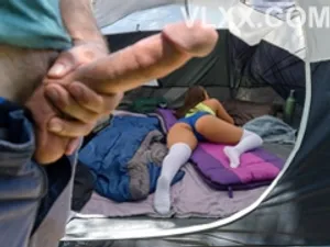 Gã chồng chán Anh xã chê, Cô vợ đi làm thêm rồi "đi ngoài" với anh quản lý