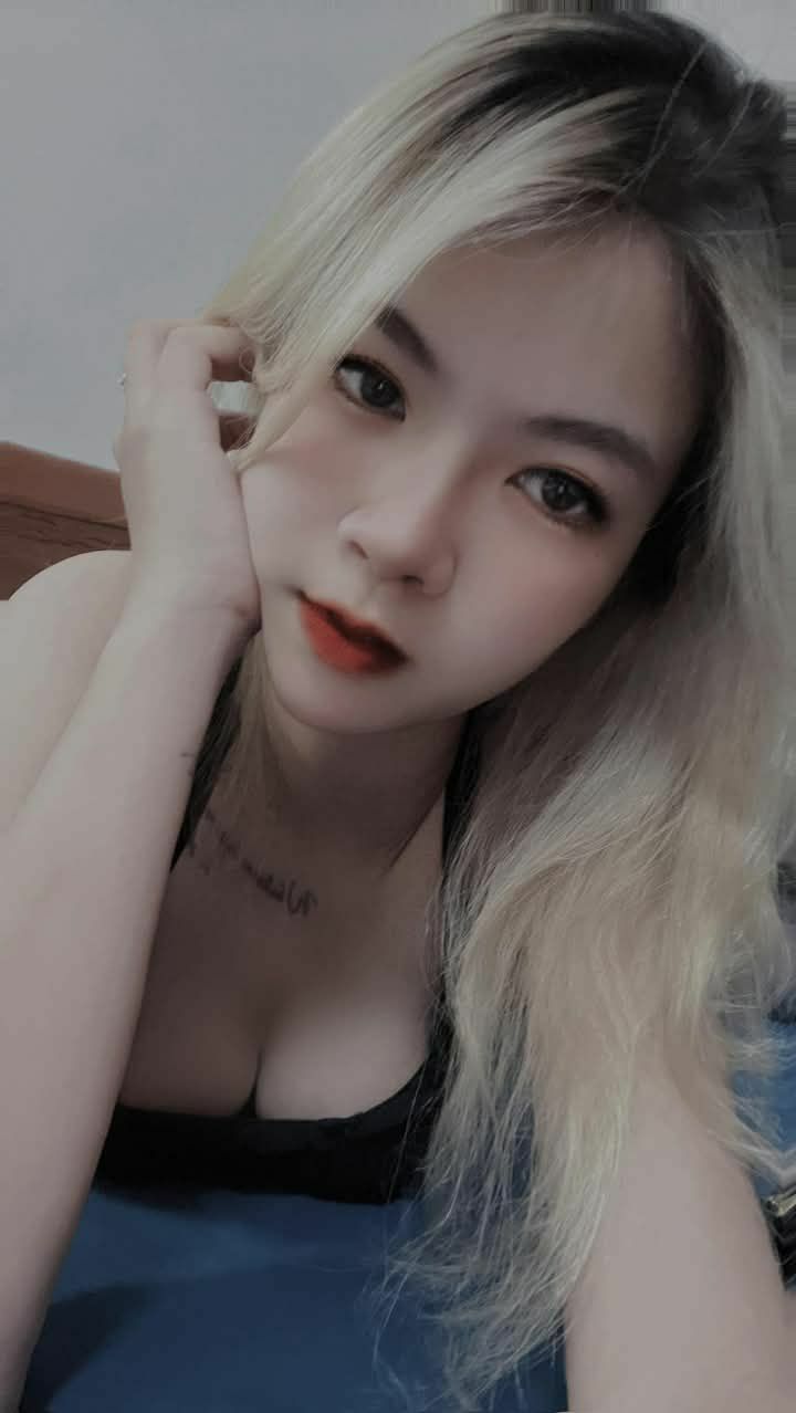 Chồng lạnh nhạt, vợ ngoại tình với HLV dạy bơi
